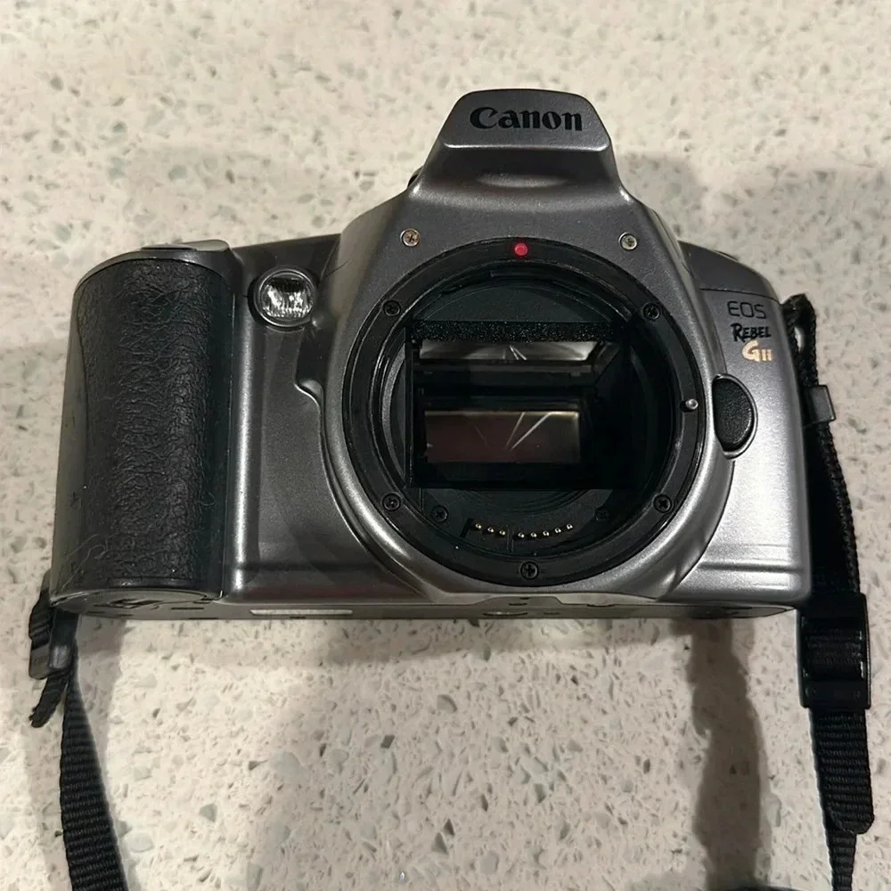 Canon EOS Rebel G11 35mm film‎ camera b1